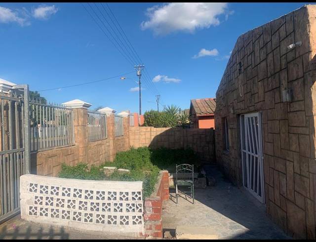 4 BEDROOM HOUSE FOR SALE IN RAVENSMEAD